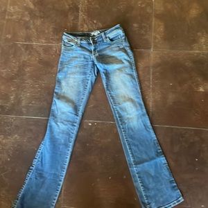 Super cute boot cut wrangler x rock47